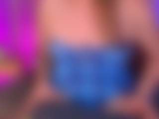 Live cam show with isabellassmith - Smoking on boobsie.com