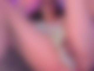 Live cam show with isabellassmith - Cumshot on Uber Horny