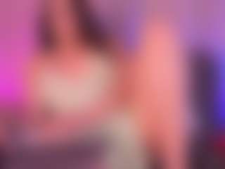 Live cam show with isabellassmith - Smoking on Camsoda