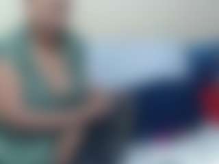 Live cam show with Londilicious33 - Spanking on Latina Girls