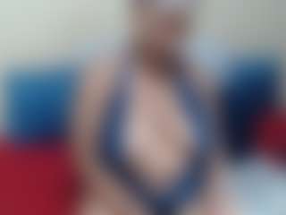 Live cam show with Londilicious33 - Middle Aged on Camsoda