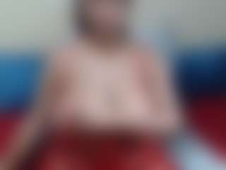 Live cam show with Londilicious33 - Black MILF on Uber Horny