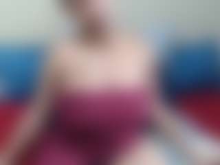 Live cam show with Londilicious33 - Brown Eyes on Free Soda