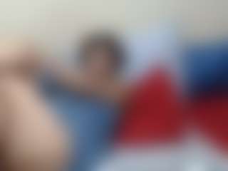 Londilicious33 MILF webcam performer live streaming