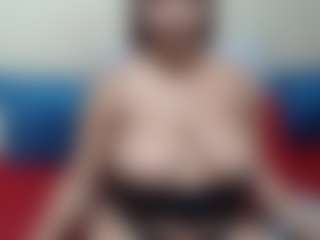 Londilicious33 MILF webcam performer live streaming