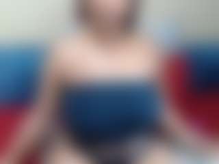 Live cam show with Londilicious33 - Moaning on https://playwithruby.com