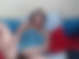 Live cam show with Londilicious33 - Ebony MILF on Soda Cam