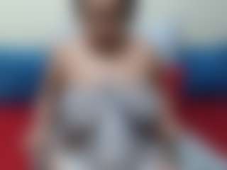 Live cam show with Londilicious33 - Ebony Middle Aged on Fling VIP Chat