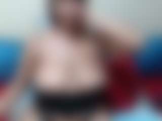 Live cam show with Londilicious33 - Moaning on Camsoda