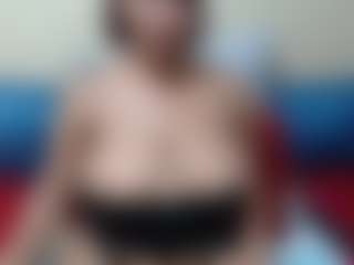 Live cam show with Londilicious33 - Dildo Or Vibrator MILF on livesuperchat.net