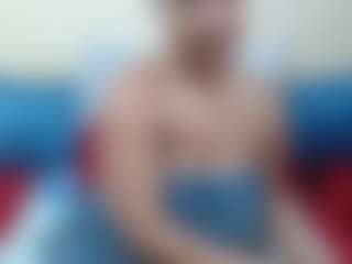 Live cam show with Londilicious33 - Black MILF on UwU Esports