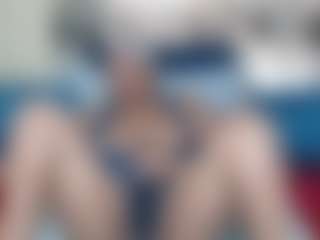 Londilicious33 MILF webcam performer live streaming