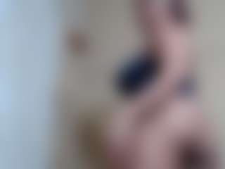 Londilicious33 MILF webcam performer live streaming