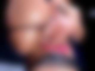 Live cam show with OksanaOcean - Anal Latina on CamwithHer