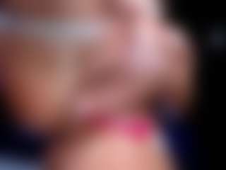 Live cam show with OksanaOcean - Muscle on Dolls Live
