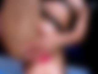 Live cam show with OksanaOcean - Anal MILF on Uber Horny