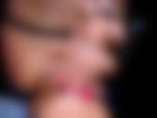 Live cam show with OksanaOcean - Skinny MILF on Lustler