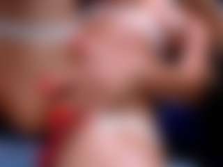 Live cam show with OksanaOcean - Latina MILF on Camsoda