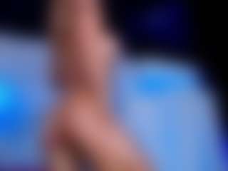 Live cam show with OksanaOcean - Senior on intimatelivegirls.com