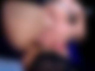 Live cam show with OksanaOcean - Bedroom MILF on live18s.com