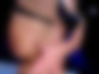 Live cam show with OksanaOcean - Athletic Strip on chickslive.net