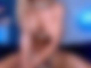 Live cam show with OksanaOcean - Athletic on live18s.com