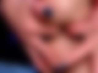 Live cam show with OksanaOcean - Lush on livesexfox.com