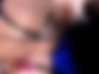 Live cam show with OksanaOcean - Muscle on Cam Slut