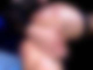 Live cam show with OksanaOcean - Handjob on Gym Cam Girls