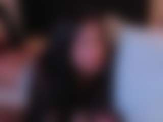 Live cam show with Emilia - Muscle on Camming Site