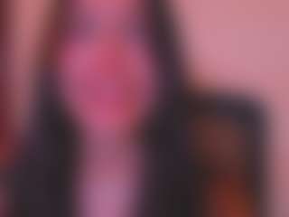 Live cam show with Emilia - Sexy on Mixed Magazine Live
