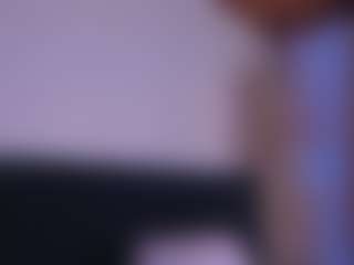 Live cam show with Emilia - Skinny on madthumbs