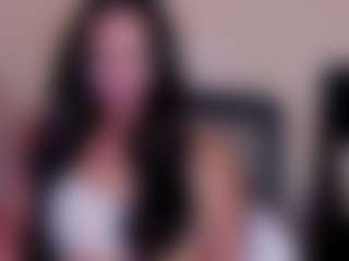 Live cam show with Emilia - Muscle on xheatlive.com
