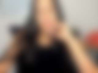 Live cam show with Emilia - Fingers on Soda Cam