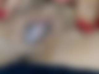 Show de câmera ao vivo com Emilia - Dildo Or Vibrator no Camsoda