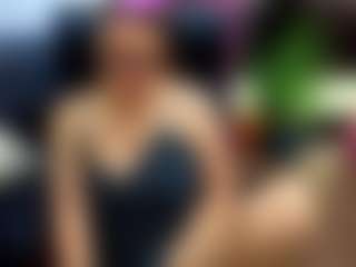 Live cam show with Lisa-Rios - Mature on CamwithHer