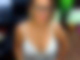Lisa-Rios MILF webcam performer live streaming