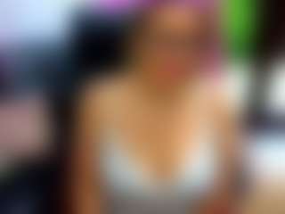Live cam show with Lisa-Rios - Drinking on SinfulBabes