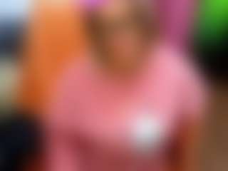 Live cam show with Lisa-Rios - Bedroom Mature on Camsoda Late Night