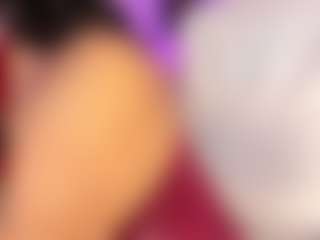 Live cam show with sheyla Hills - Chubby on Camsoda