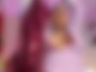Live cam show with sheyla Hills - Shaved on AdultVida.com