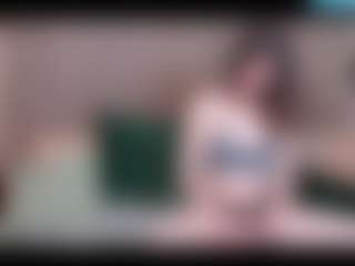 Live cam show with SunnyBrighton - Ass Clapping on Pornisteam.com