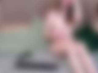 Live cam show with SunnyBrighton - Granny Brown Hair on SpankPalCams