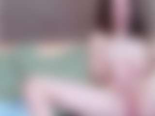 Live cam show with SunnyBrighton - Granny Petite on studioflirtlive.com