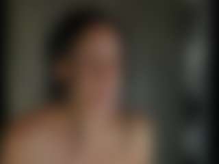Live cam show with Amyharloww - Facial Piercings on Cam Slut