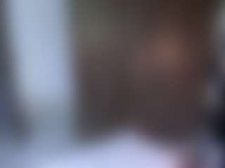 Live cam show with Amyharloww - Camel Toe on AdultVida.com