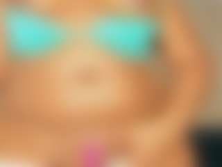 CAROLINAGOMEZZ's Live Sex Cam Show