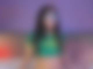 Live cam show with Curvy Corinne - Skinny on justonemore.cc