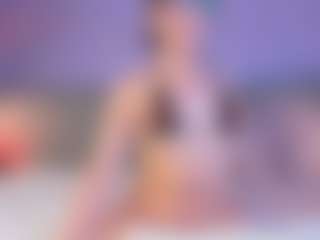 Live cam show with Curvy Corinne - Teen (18+) on nudelive.tv