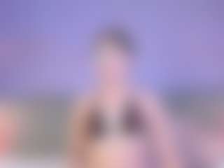 Live cam show with Curvy Corinne - Anal on Gym Cam Girls